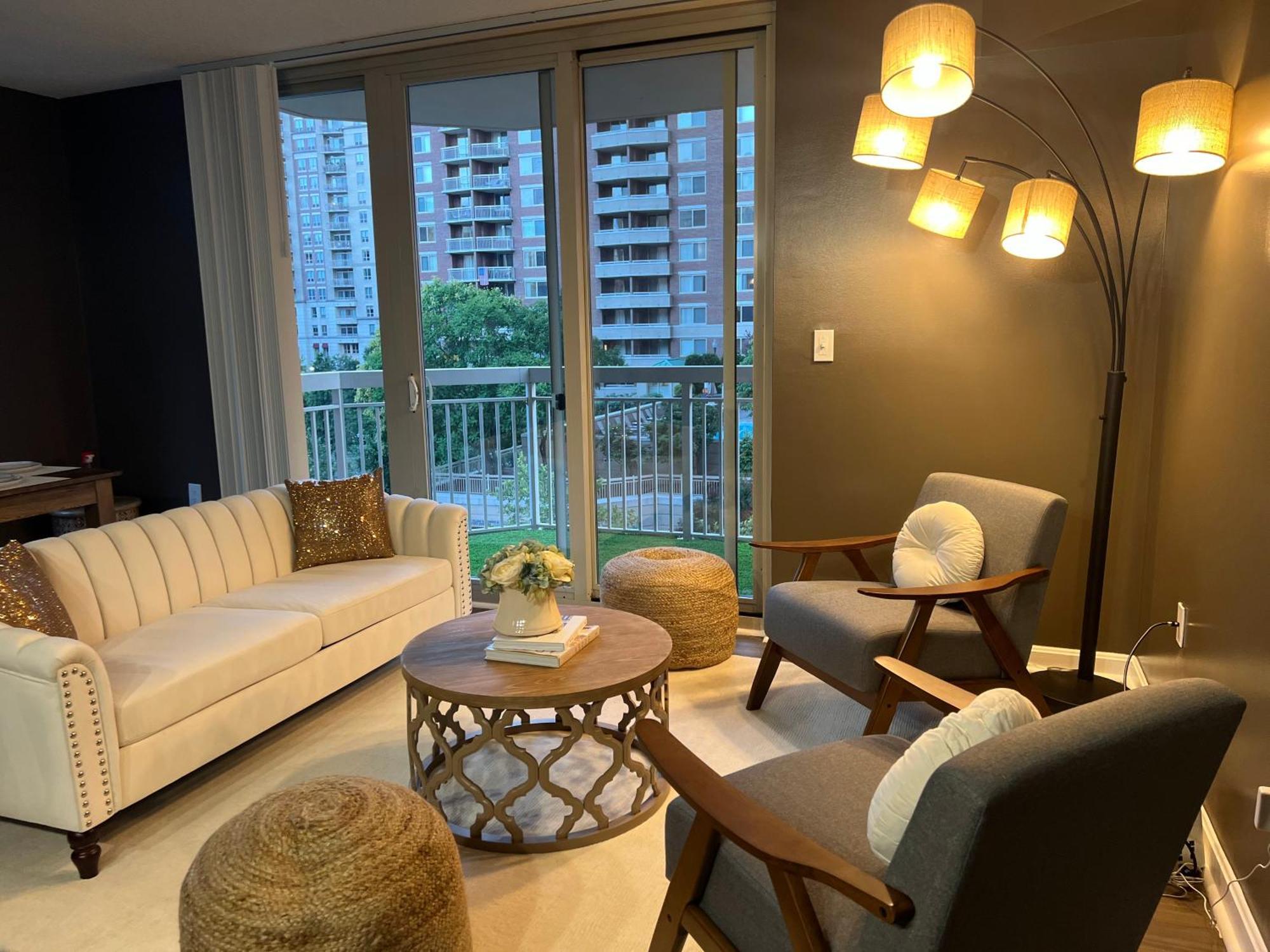 Homestead Charm Arlington King Bd Екстериор снимка